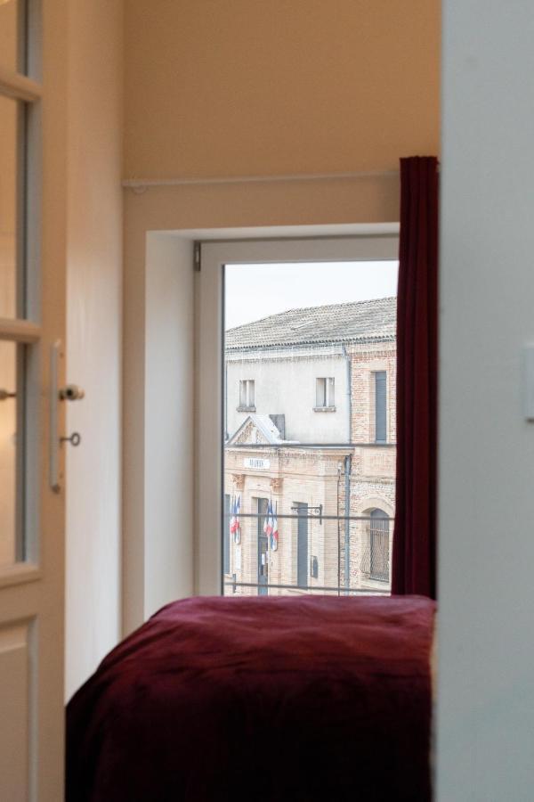 Sur La Place , Centre Village Cosy & Calme 2Ch Lapeyrouse-Fossat ภายนอก รูปภาพ
