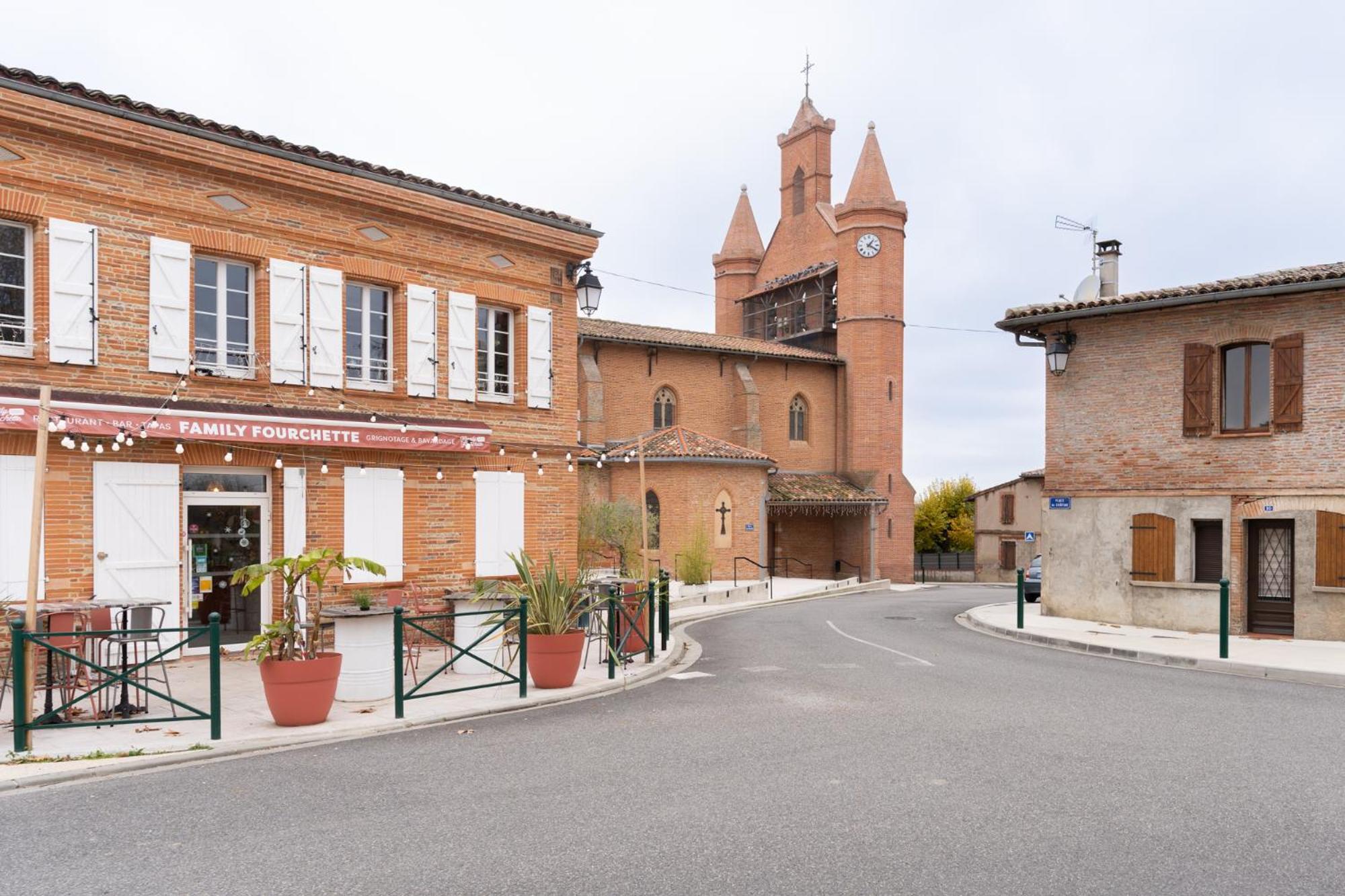 Sur La Place , Centre Village Cosy & Calme 2Ch Lapeyrouse-Fossat ภายนอก รูปภาพ